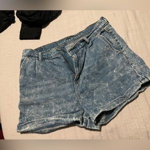 American Eagle mom shorts
